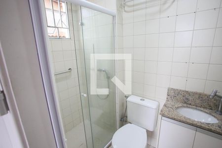 Casa de condomínio à venda com 122m², 2 quartos e 4 vagasBanheiro da Suíte 2