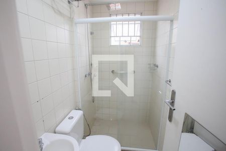 Casa de condomínio à venda com 122m², 2 quartos e 4 vagasBanheiro da Suíte 1