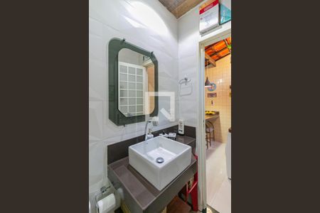 Casa à venda com 110m², 2 quartos e 1 vagaBanheiro