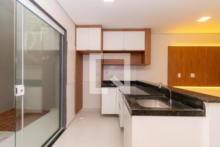Apartamento para alugar com 51m², 2 quartos e sem vaga Apartamento para alugar com 51m², 2 quartos e sem vagaCozinha e Área de Serviço