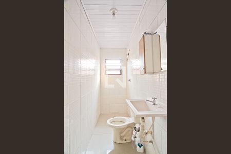 Casa para alugar com 60m², 3 quartos e sem vaga Casa para alugar com 60m², 3 quartos e sem vagaBanheiro