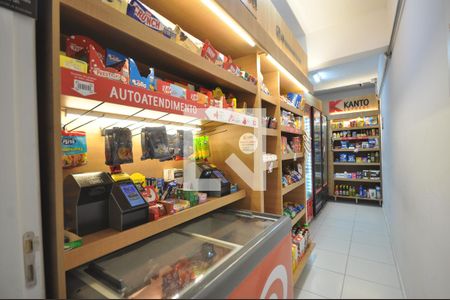 Apartamento à venda com 64m², 2 quartos e 1 vagaMini Market