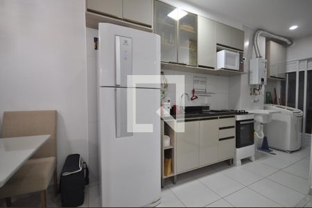 Apartamento à venda com 64m², 2 quartos e 1 vagaCozinha