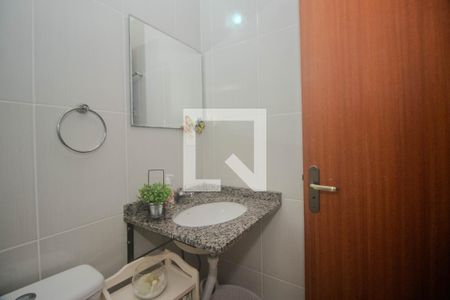 Casa à venda com 115m², 3 quartos e 2 vagas Casa à venda com 115m², 3 quartos e 2 vagasBanheiro Social
