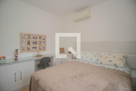 Casa à venda com 115m², 3 quartos e 2 vagas Casa à venda com 115m², 3 quartos e 2 vagasSuíte