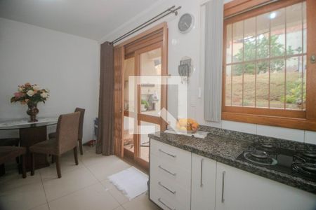 Casa à venda com 115m², 3 quartos e 2 vagas Casa à venda com 115m², 3 quartos e 2 vagasCozinha