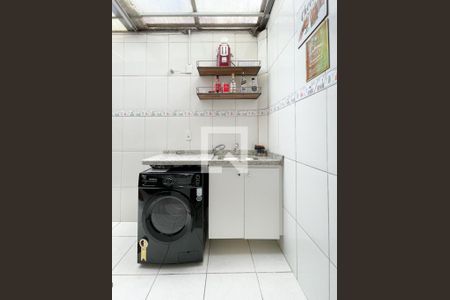 Apartamento à venda com 104m², 2 quartos e 2 vagasÁrea de Serviço e Churrasqueira 