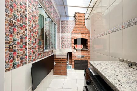 Apartamento à venda com 104m², 2 quartos e 2 vagasÁrea de Serviço e Churrasqueira 