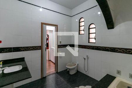 Casa à venda com 275m², 3 quartos e 4 vagasBanheiro