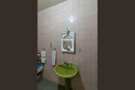 Casa à venda com 275m², 3 quartos e 4 vagasBanheiro 2