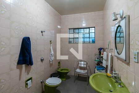 Casa à venda com 275m², 3 quartos e 4 vagasBanheiro 2