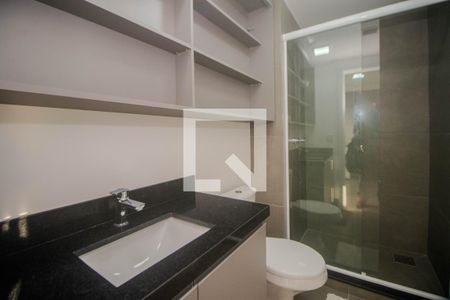 Banheiro de apartamento para alugar com 1 quarto, 33m² em Rio Branco, Porto Alegre