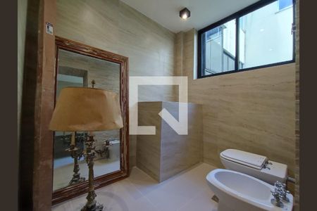 Apartamento à venda com 280m², 3 quartos e 2 vagasBanheiro da Suíte