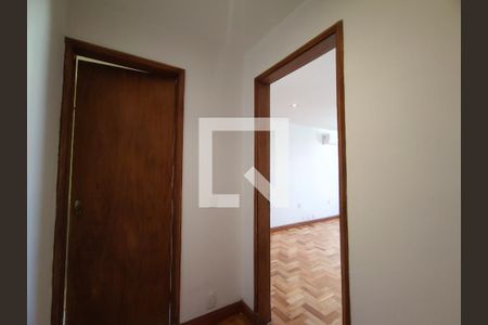 Apartamento à venda com 280m², 3 quartos e 2 vagasSuíte - corredor de entrada