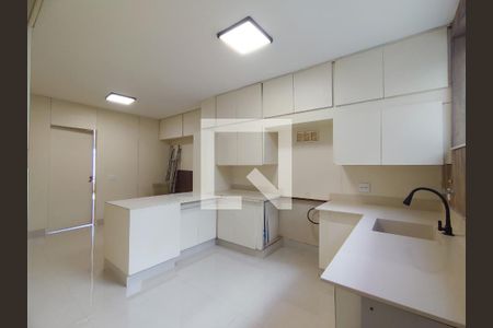 Apartamento à venda com 280m², 3 quartos e 2 vagasCozinha