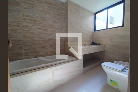 Apartamento à venda com 280m², 3 quartos e 2 vagasBanheiro social