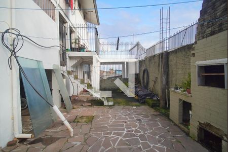 Casa à venda com 450m², 4 quartos e 3 vagas Casa à venda com 450m², 4 quartos e 3 vagasÁrea externa