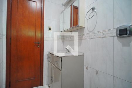 Casa à venda com 450m², 4 quartos e 3 vagas Casa à venda com 450m², 4 quartos e 3 vagasBanheiro da Suíte 1