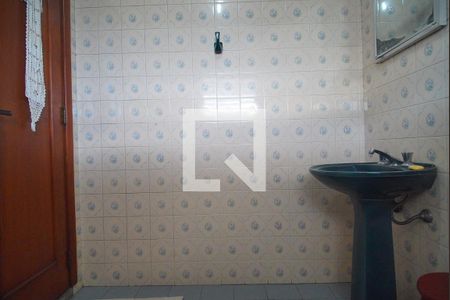 Casa à venda com 450m², 4 quartos e 3 vagas Casa à venda com 450m², 4 quartos e 3 vagasBanheiro da Suíte 4