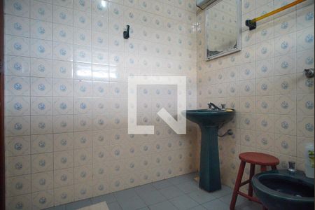 Casa à venda com 450m², 4 quartos e 3 vagas Casa à venda com 450m², 4 quartos e 3 vagasBanheiro da Suíte 4