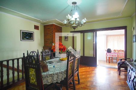 Casa à venda com 450m², 4 quartos e 3 vagas Casa à venda com 450m², 4 quartos e 3 vagasSala de Jantar