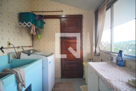 Casa à venda com 450m², 4 quartos e 3 vagas Casa à venda com 450m², 4 quartos e 3 vagasÁrea de Serviço