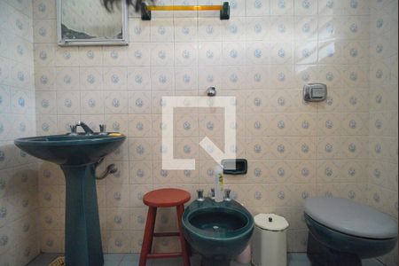 Casa à venda com 450m², 4 quartos e 5 vagas Casa à venda com 450m², 4 quartos e 5 vagasBanheiro da Suíte 4