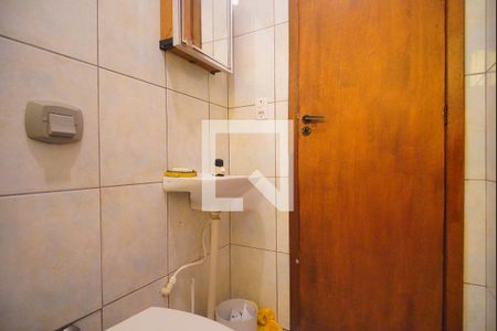 Casa à venda com 416m², 4 quartos e 2 vagas Casa à venda com 416m², 4 quartos e 2 vagasBanheiro 2