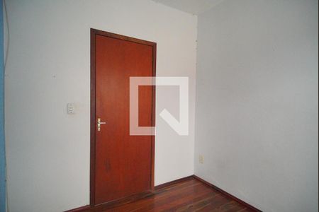 Casa à venda com 416m², 4 quartos e 2 vagas Casa à venda com 416m², 4 quartos e 2 vagasQuarto 1