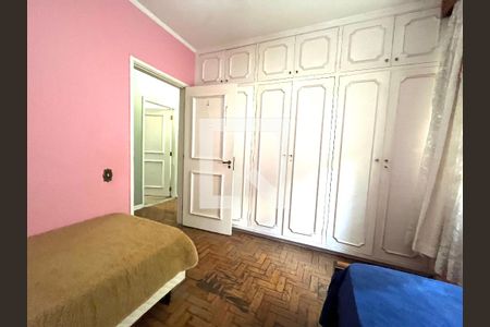 Casa à venda com 465m², 5 quartos e 6 vagasQuarto 2