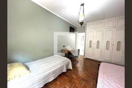 Casa à venda com 465m², 5 quartos e 6 vagasSuite