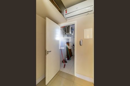 Corredor de kitnet/studio para alugar com 1 quarto, 50m² em Santa Cecilia, São Paulo