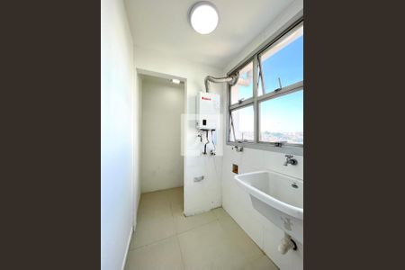 Apartamento à venda com 75m², 3 quartos e 1 vagaÁrea de Serviço