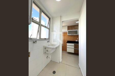 Apartamento à venda com 75m², 3 quartos e 1 vagaÁrea de Serviço