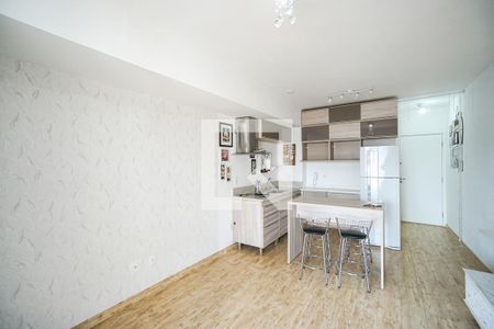 Sala e cozinha de kitnet/studio à venda com 1 quarto, 35m² em Vila Gomes Cardim, São Paulo