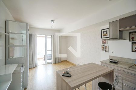 Sala e cozinha de kitnet/studio à venda com 1 quarto, 35m² em Vila Gomes Cardim, São Paulo