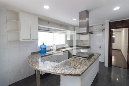 Casa para alugar com 200m², 3 quartos e 2 vagas Casa para alugar com 200m², 3 quartos e 2 vagasCozinha