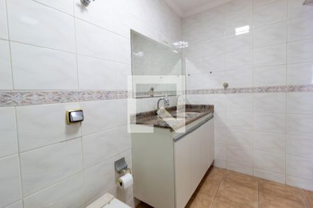 Casa para alugar com 200m², 3 quartos e 2 vagas Casa para alugar com 200m², 3 quartos e 2 vagasBanheiro da Suíte 1