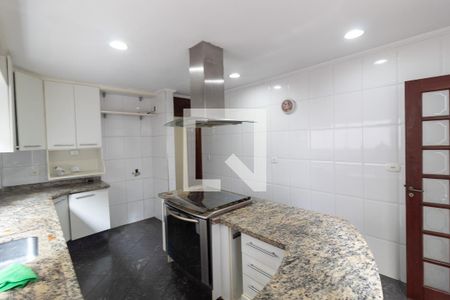 Casa para alugar com 200m², 3 quartos e 2 vagas Casa para alugar com 200m², 3 quartos e 2 vagasCozinha