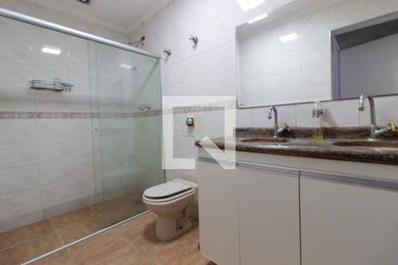 Casa para alugar com 200m², 3 quartos e 2 vagas Casa para alugar com 200m², 3 quartos e 2 vagasBanheiro da Suíte 1