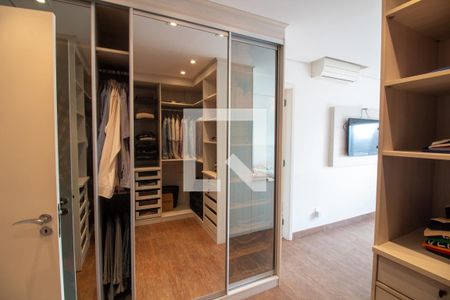Apartamento à venda com 161m², 3 quartos e 3 vagasCloset da suíte 3