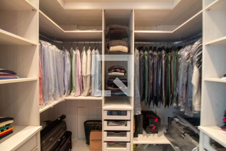 Apartamento à venda com 161m², 3 quartos e 3 vagasCloset da suíte 3