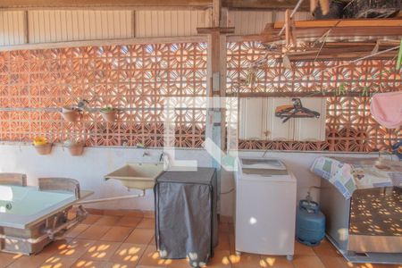 Casa à venda com 240m², 4 quartos e 2 vagas Casa à venda com 240m², 4 quartos e 2 vagasArea de serviço