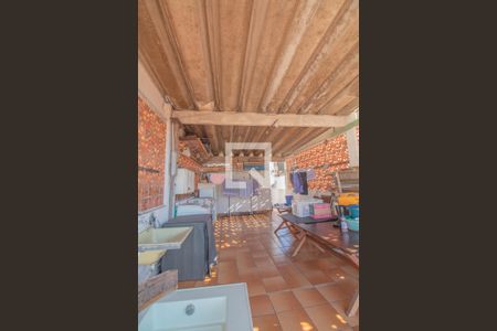 Casa à venda com 240m², 4 quartos e 2 vagas Casa à venda com 240m², 4 quartos e 2 vagasArea de serviço