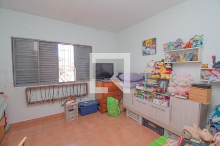 Casa à venda com 240m², 4 quartos e 2 vagas Casa à venda com 240m², 4 quartos e 2 vagasEdicula