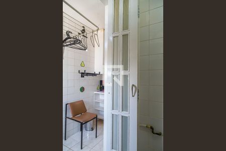 Apartamento à venda com 69m², 2 quartos e 1 vagaBanheiro da Área de Serviço