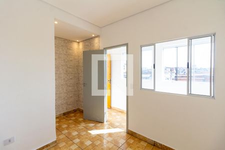 Sala de casa para alugar com 2 quartos, 90m² em Cipava, Osasco