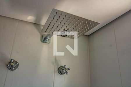 Casa à venda com 311m², 4 quartos e 4 vagasBanheiro 2