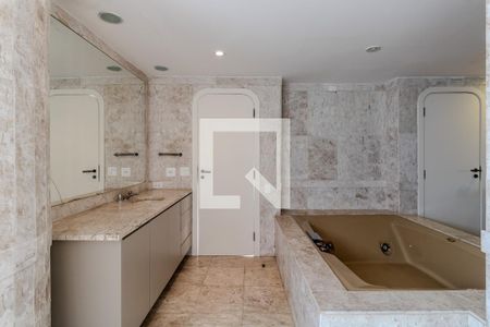 Apartamento à venda com 541m², 4 quartos e 6 vagas Apartamento à venda com 541m², 4 quartos e 6 vagasBanheiro