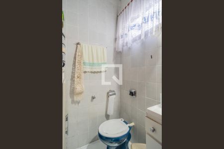 Casa à venda com 228m², 5 quartos e 3 vagasBanheiro da Suíte 4